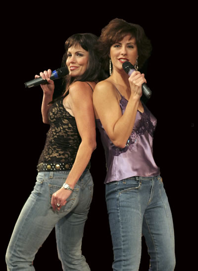 Country Music Showcase presents Lisa and Lori